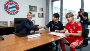 После концерта BTS! Секретная встреча Ви и Чонгука в мюнхенской «Баварии» заставила всех задавать од