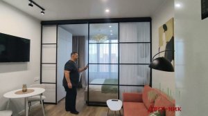 ПЕРЕГОРОДКА ДЛЯ ЗОНИРОВАНИЯ СТУДИИ СО ШТОРОЙ 063