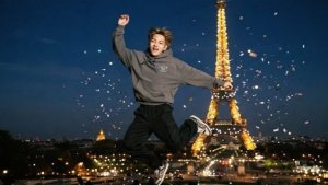 BTS в Париже! Тэхён и BTS сразу же выпустили неожиданный новый проект!
