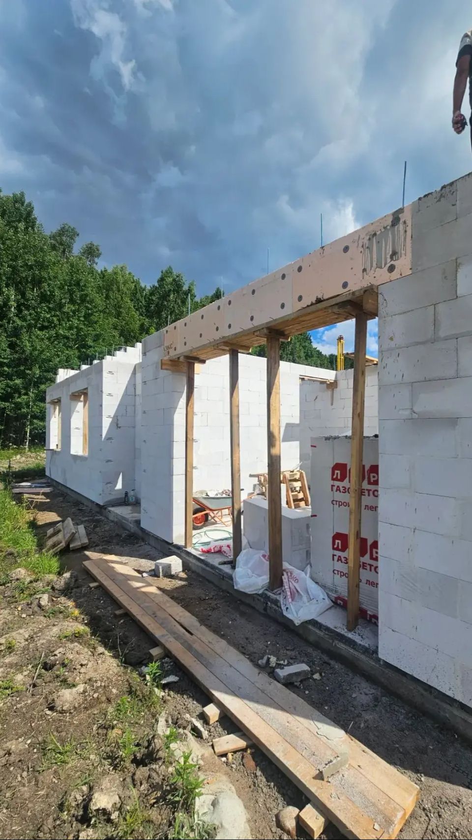 привоз газобетона на участок