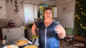 Готовлю суп на бульоне,жарю картофель с мясом и пеку блины!