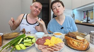 Мукбанг НАИВНОСТЬ прошла как и детство! НЕ ВЕРЬТЕ ТВ там всё ВРУТ! Миллиард и КУЧА проблем! Обед