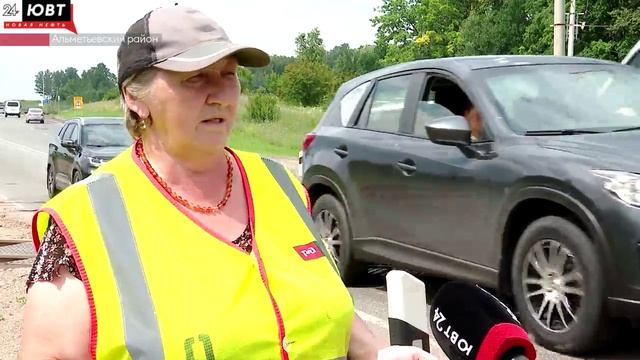 Альметьевцы жалуются на состояние дорог на ж/д переездах