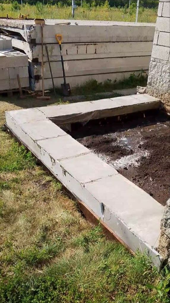 Сняли опалубку с фундамента для  котельной.