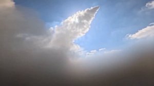 🚀 Иран опубликовал официальное видео ракетных ударов в направлении баз США.