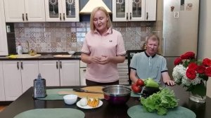 Жанна встречает гостей
