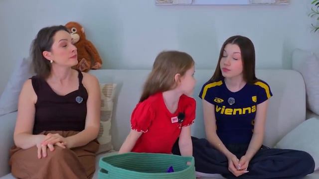 Нас ЗАСТАВИЛИ Съесть Это в Дубаи / Вики Шоу