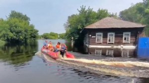 Затопило дома и дороги: Свердловская область тонет из-за тропических ливней
