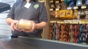 Монетка не убрала просроченные тортики