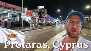 Главная улица Протараса ночью, Кипр 🇨🇾