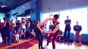 Bamboleo. Танцуют Rick Torri + Larissa Secco.