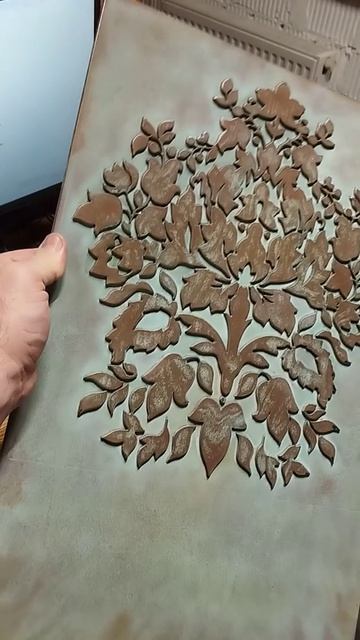 Флористический медный орнамент