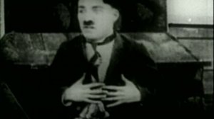 «Джонни в кино» (A Film Johnnie, 1914) — Чарли играет самого себя и попадает на студию Keystone! 🎬