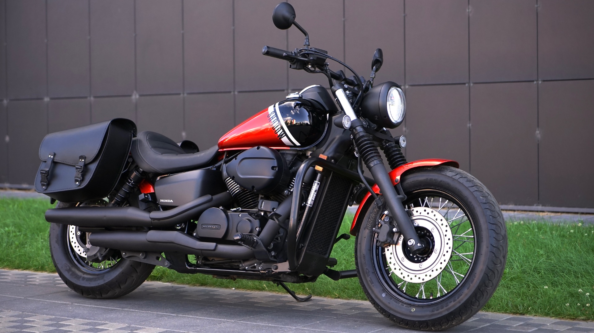 2024 Honda Shadow Phantom (Orange) • V-Twin 745cc / Custom Crash Bar / Saddlebags | Quick Tour смотреть онлайн