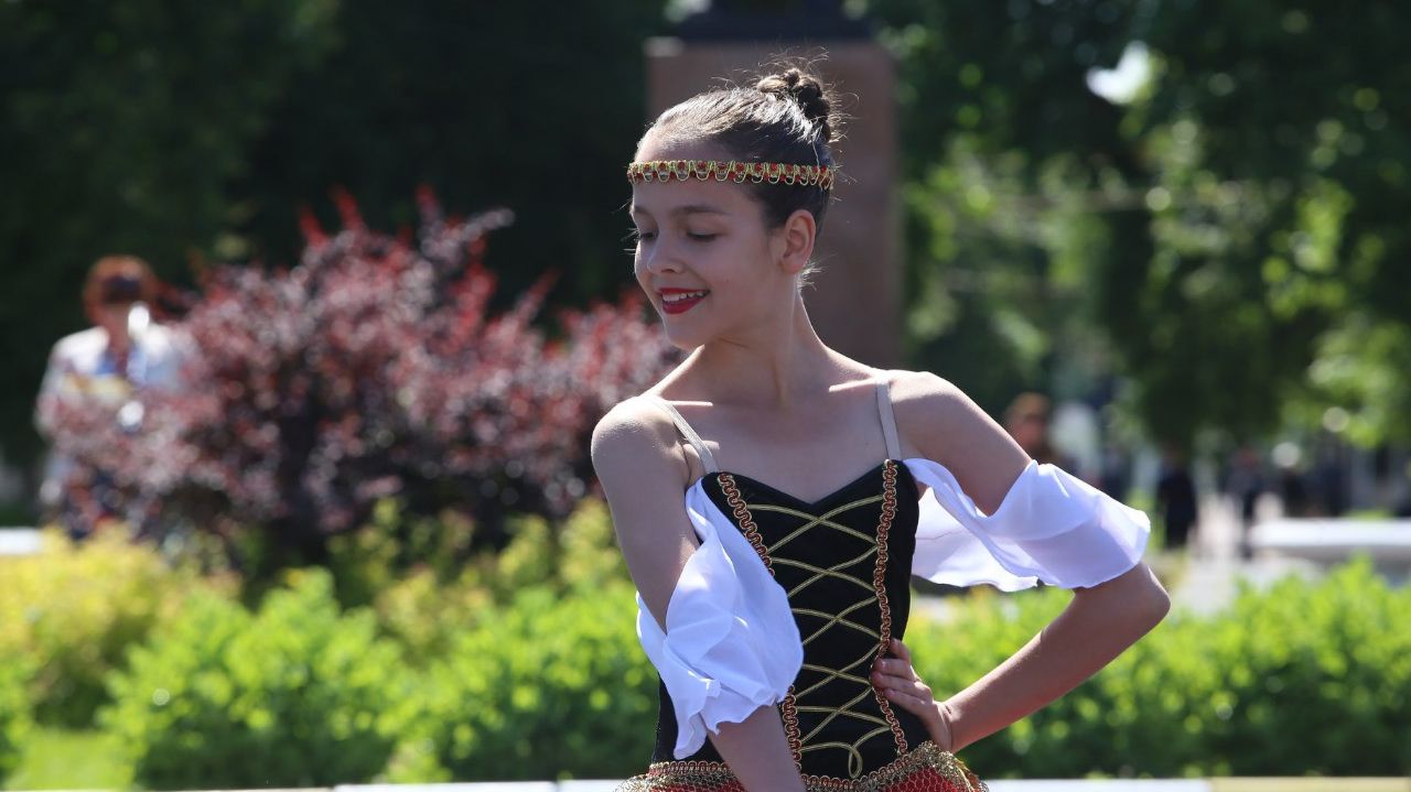 Вариация Эсмеральды (дебют) - 7л Алика Венская (Ермощенко) - Children's Ballet School (Мичуринск) смотреть онлайн