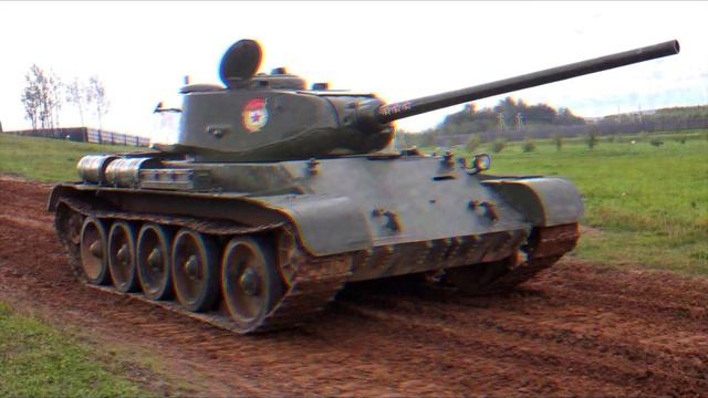 Эдит про Советский танк т-44. Оцените пожалуйста. Я старался смотреть онлайн