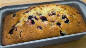 Кекс с чёрной смородиной. Очень вкусный и лёгкий в приготовлении.