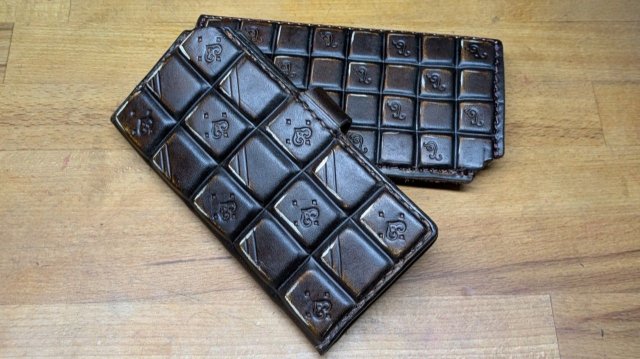 Как сшить кожаный кошелёк шоколадку: урок по кожевенному делу Как сшить кожаный кошелёк шоколадку: урок по кожевенному делу