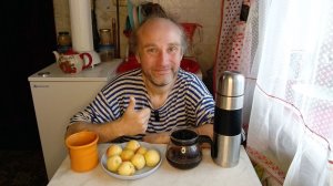 Перекус. С этими фильмами у меня ассоциируется НГ. Мукбанг. Обжор. Еда на камеру. Диета. Шизофрения.