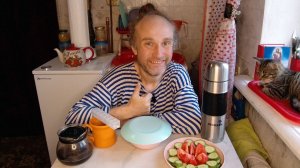 Обед с котями. Что Бог не делает, всё к лучшему. Мукбанг. Обжор. Еда на камеру. Диета. Шизофрения.