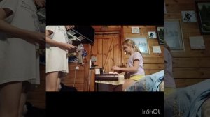 В магазине стоишь и Не знаешь что сказать