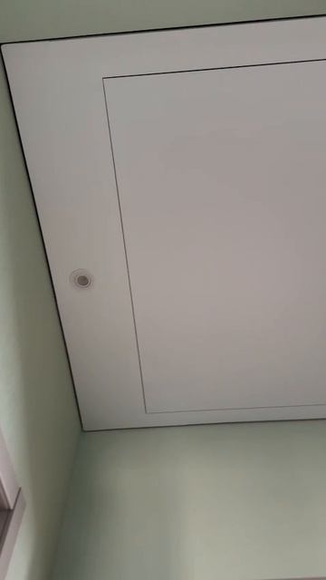 Вот так выглядит обтяжка люка полотном 😍 данное решение позволяет убрать с глаз все лишнее!