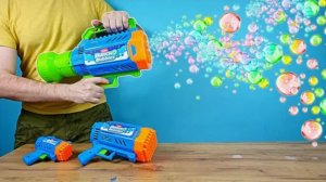 Как сделать 15 тысяч мыльных пузырей за минуту! Bunch O Bubbles бластер