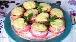 Вкусный завтрак с сэндвичами Крок месье.