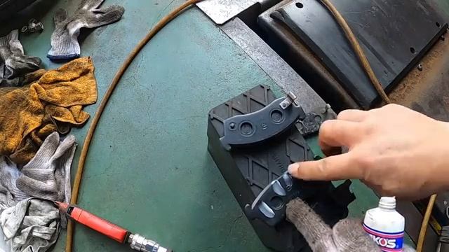 🔧 Замена передних тормозных колодок на Suzuki Every (DA17V) и Mazda Scrum (DG17V) смотреть онлайн
