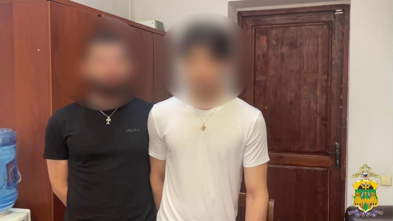 Задержаны авторы видео со шпагатом на фоне собора в Краснодаре смотреть онлайн