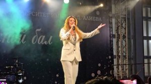 Заслуженная артистка КЧР Марьяна Алботова на Выпускном КЧГУ - 2026
