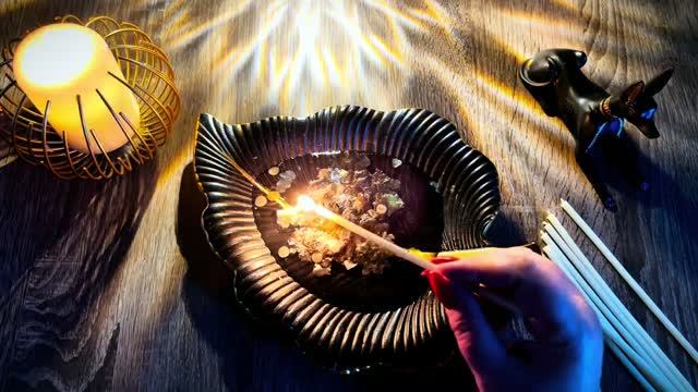 🔥ШЁПОТ СВЕЧИ ЗА ТВОЕЙ СПИНОЙ 🔥☝️✨Гадание на свече🔥 смотреть онлайн