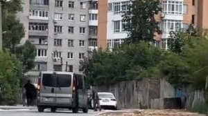 Львов - 10 карателей зондеркоманды ТЦК ловят ухилянта. Все очень бодро и молодёжно.