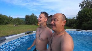 Сын помогает мне в деревне, отметили день рождения