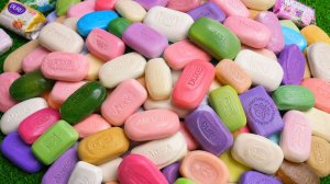 Удовольствие на несколько минут: 3 радужные ванночки с конфетами M&M's и волшебной слизью