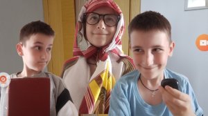 Бабушка приехала в гости сериал Данек и Сережа 8 серия