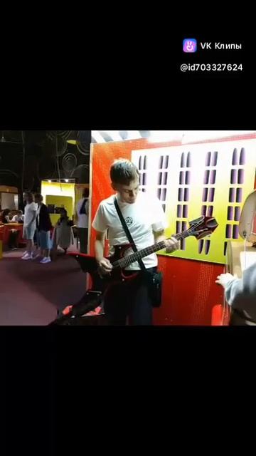#POV: Когда я играю Rammstein на электрогитаре в парке Галилео в Екатеринбурге! 😂