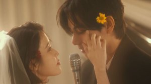 Клип IU «Love wins all» с участием Ким Тэхёна ...