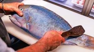 ГИГАНТСКИЙ ГУБАН Сашими Окинава Морепродукты Япония