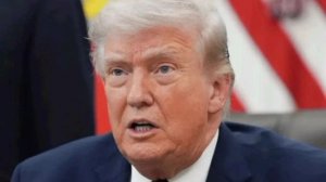 «Все мы каким-то образом умрем!» 

Трамп часто шутит о покушениях на его жизнь, пишет
 Semafor