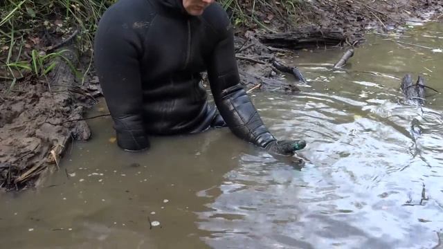 страшные находки со дна реки .раскопки  на железной реке Юрий гагарин