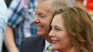 Место в Сенате США по наследству: сестра Линдси Грэма* заняла его кресло