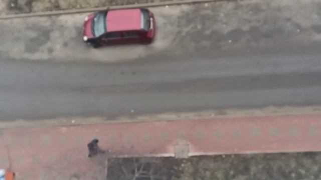 Мусоровоз в процессе работы,вид сверху!