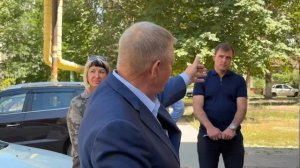 Жители Заводского района Саратова пожаловались депутату на «наливайку» в жилом доме