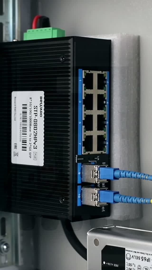 BEWARD B-431-8P2F3: уличный коммутатор со встроенным оптическим кроссом на 2 кабеля, бюджет POE 138W
