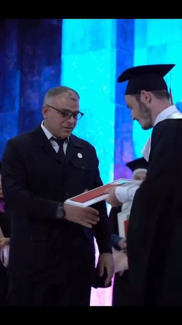ЖДИТЕ! ВЫПУСКНОЙ! 👩🏻🎓