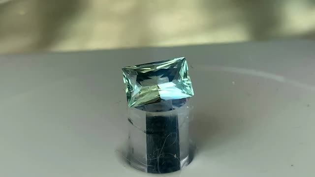 Октагон аквамарина 6х9 мм