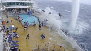Самые невероятные видео с круизными лайнерами из всех когда-либо снятых