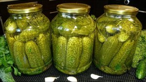 Хрустящие маринованные огурцы на зиму. Без лишней суеты!