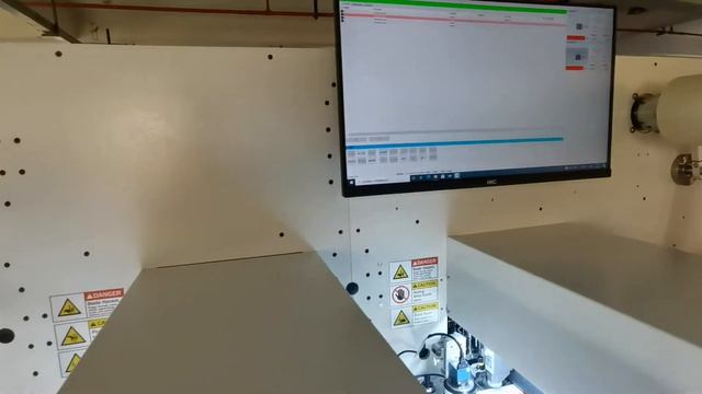 Vorey VD3350 AI — двухстанционная версия цифрового этикеточного плоттера